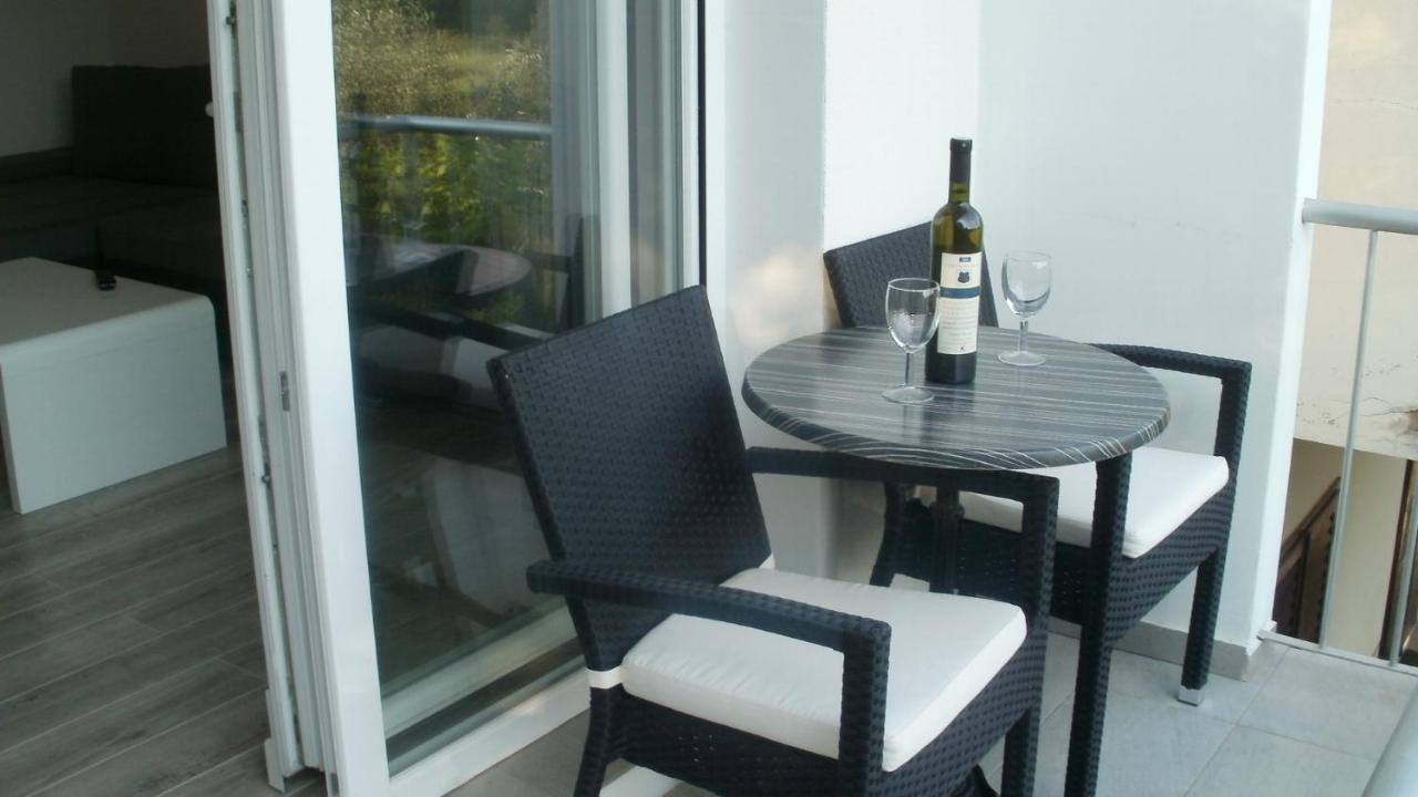 Apartment Nino Gradac  Extérieur photo